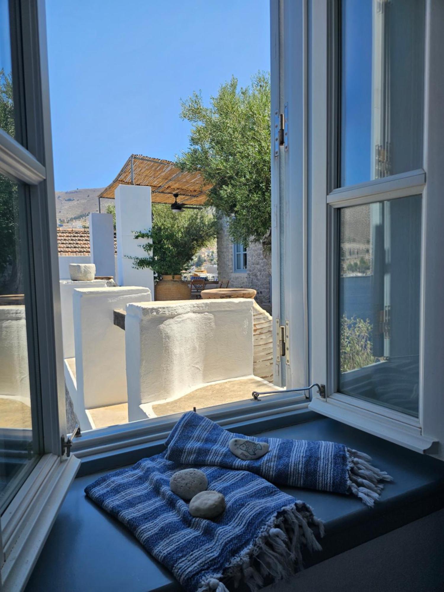 The Anchor House Bed & Breakfast Сими Екстериор снимка